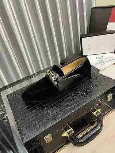 Zapato GUCCI para hombre Código: 0616B80 Talla: 38-44