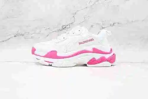 D50 | Soporte para guardar Balenciaga Triple S, blanco y rosa, original italiano, tipografía correct