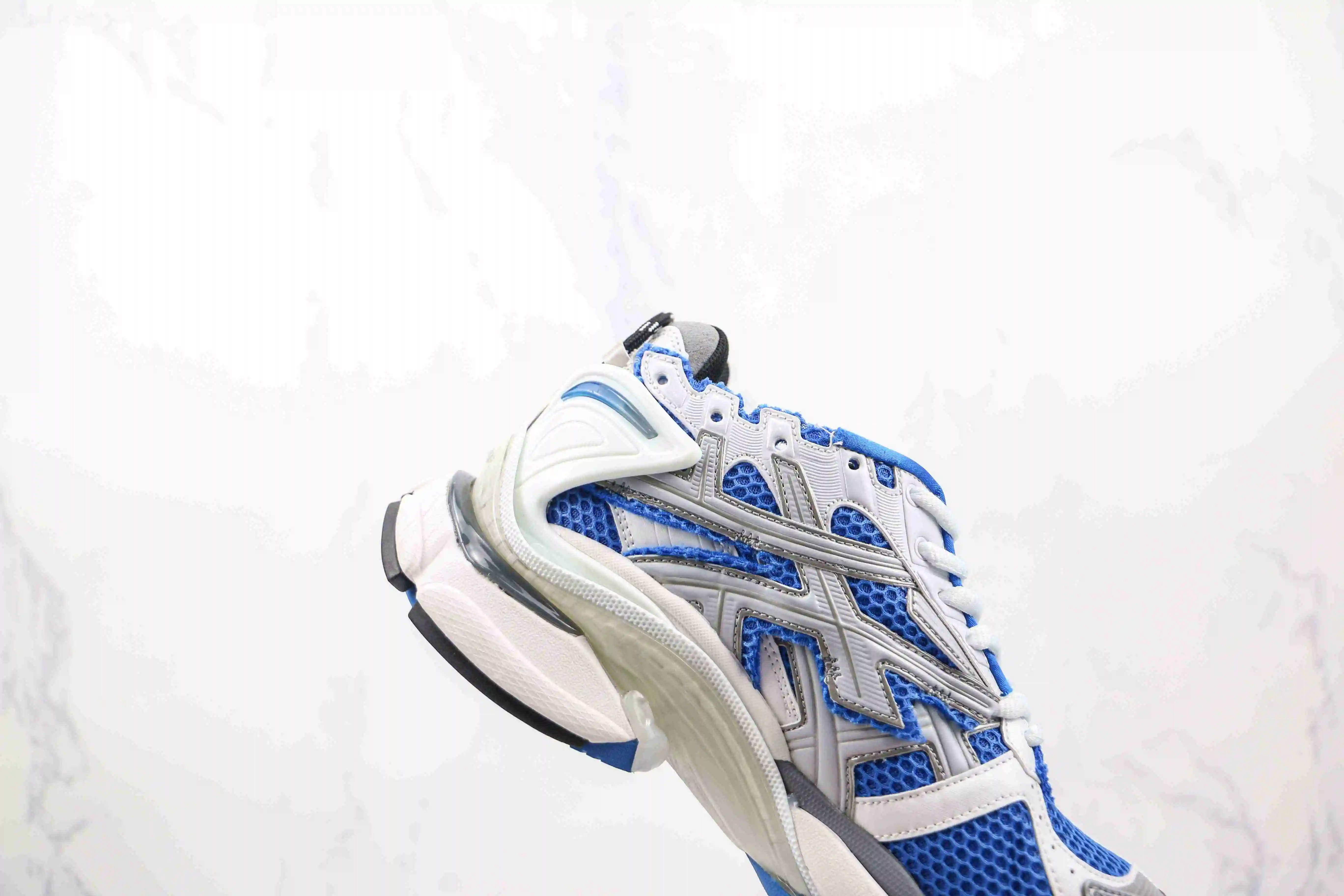 i8 巴黎世家 7.0 A3-6.webp