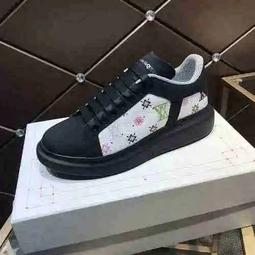 1092310 Nuevas zapatillas versátiles de la pareja McQueen 35-44