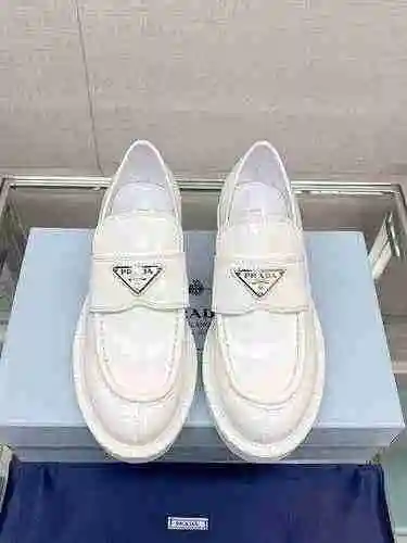 Zapato Prada Mujer Código: 0227C30 Talla: 35-39 (40 personalizados sin devolución ni cambio)