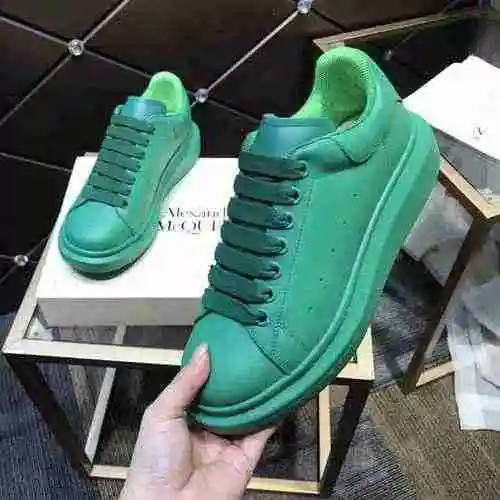 1092330 Nuevas zapatillas versátiles de la pareja McQueen 35-44