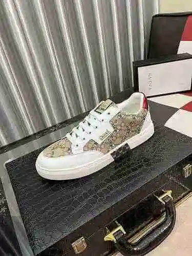 Código de zapato de hombre GUCCI: 0528B30 Talla: 38-44