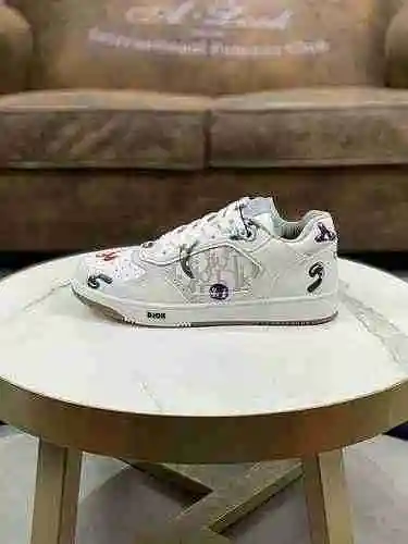 Código de pareja Dior: 0606D20 Talla: Mujer 35-40 Hombre 38-46 (Las tallas de hombre 38, 35, 46 son 