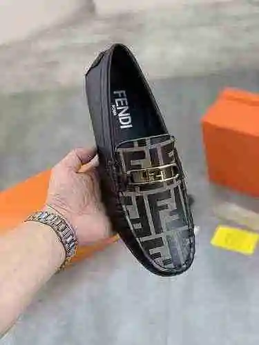 Zapato Fendi Hombre Código: 0521B10 Talla: 38-44 (45 personalizados sin devolución ni cambio)