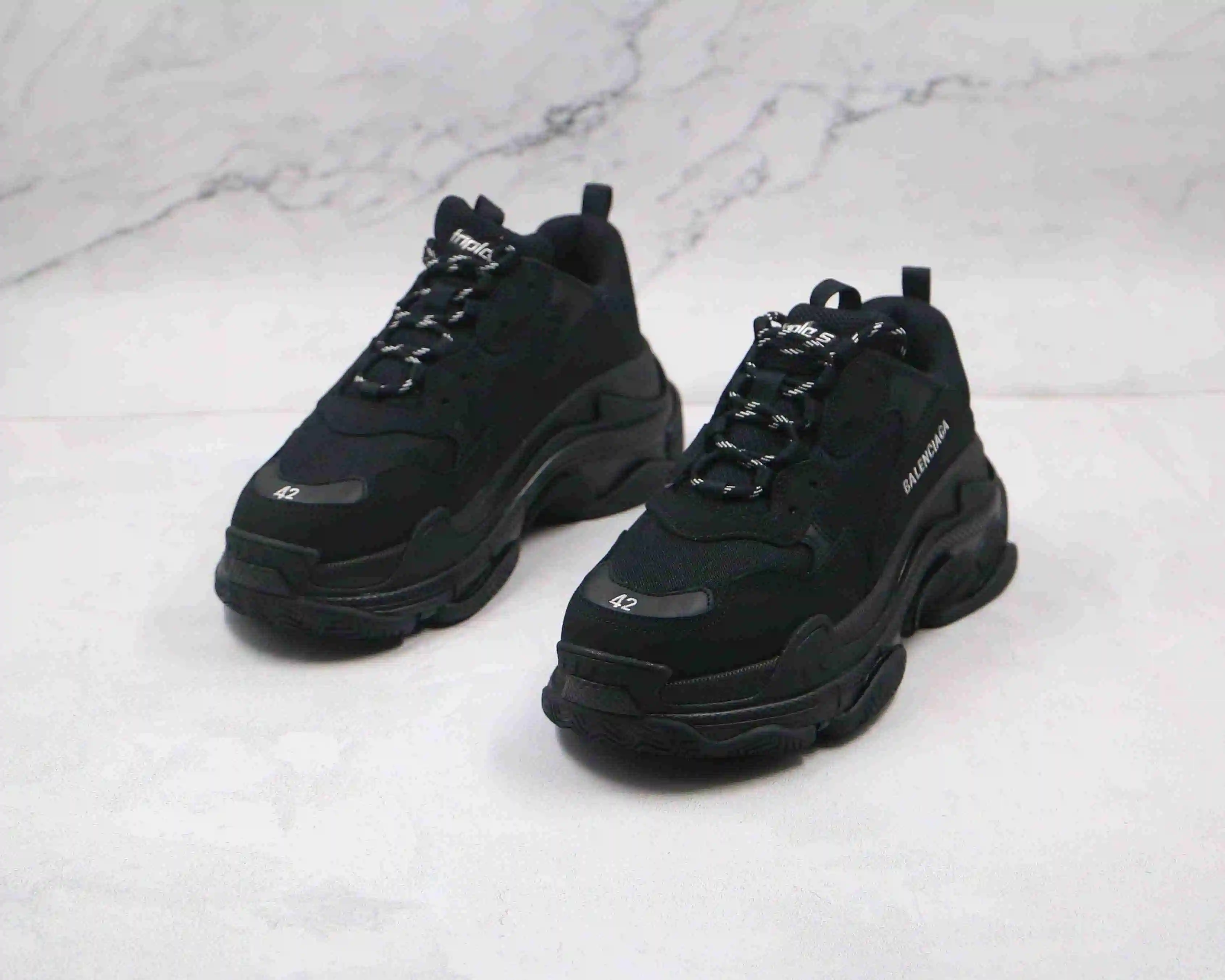 巴黎世家1代 全黑 白字母印花 Balenciaga 巴黎世家 1.0 初代 复古老爹鞋-7.webp