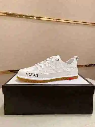 Código de zapato de hombre GUCCI: 0525B40 Talla: 38-44