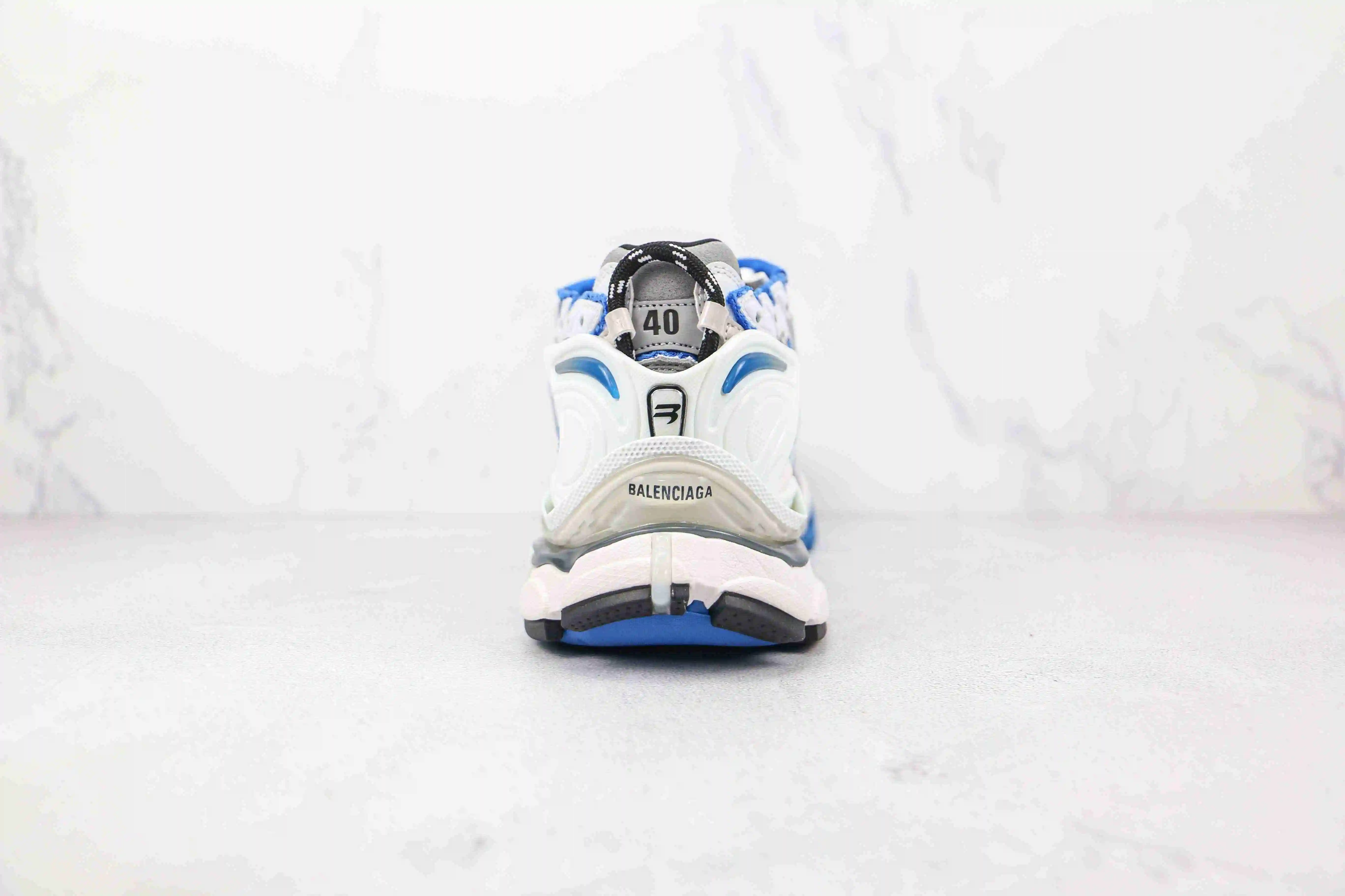 i8 巴黎世家 7.0 A3-2.webp