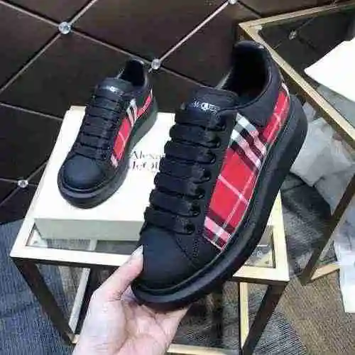 1092310 La última pareja de zapatillas de deporte de moda de McQueen 35-44