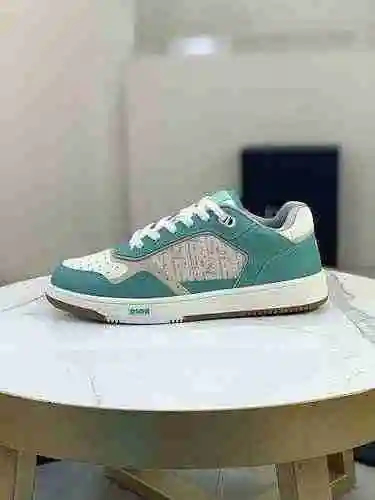 Código de pareja Dior: 0606D00 Talla: Mujer 35-40 Hombre 38-46 (Las tallas de hombre 38, 35, 46 son 