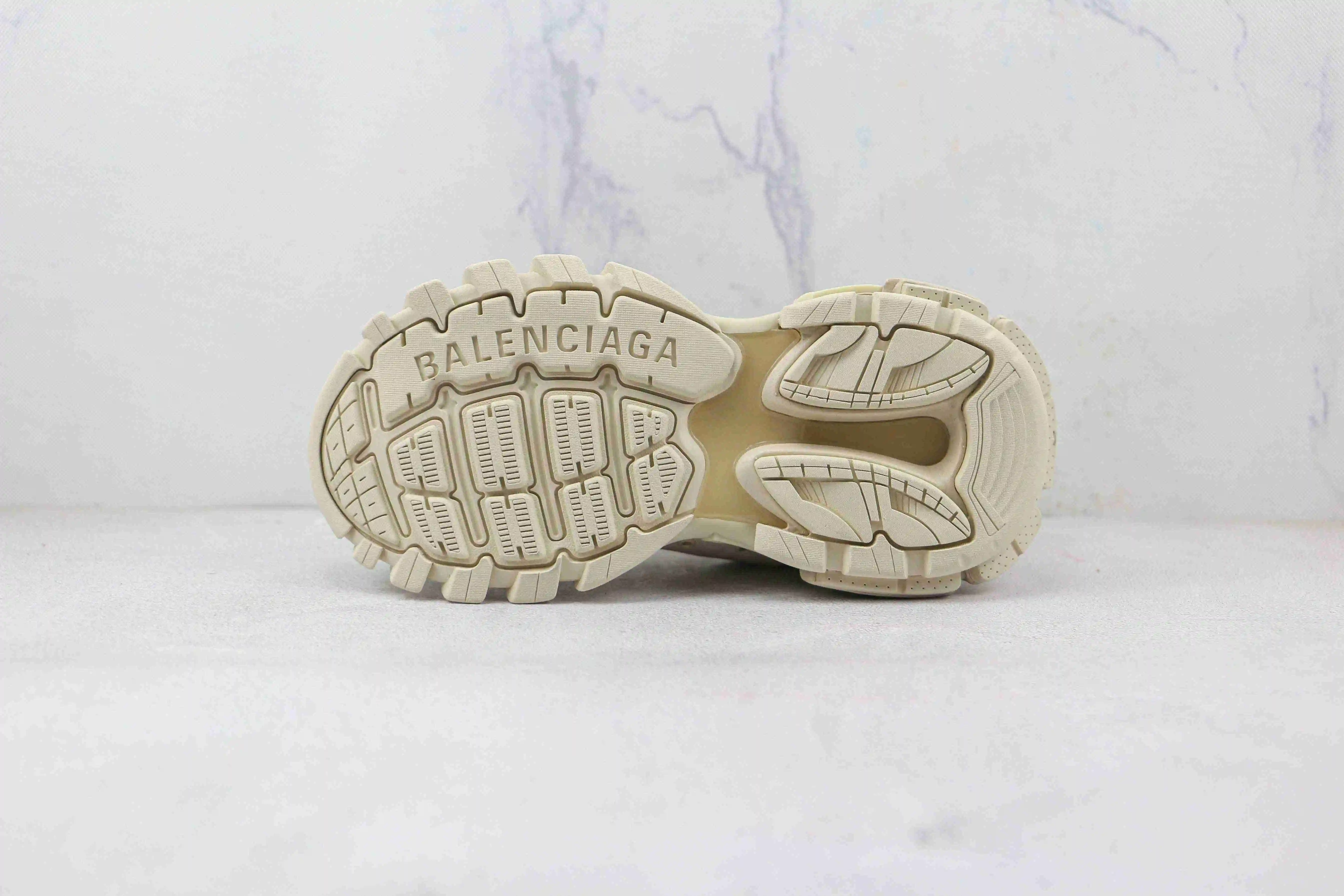 巴黎 (3 - 9).webp