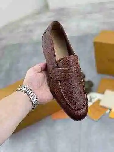 Zapato LV Hombre Código: 0521C40 Talla: 38-44 (45 personalizados sin devolución ni cambio)