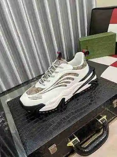 Código de zapato de hombre GUCCI: 0528B60 Talla: 38-44