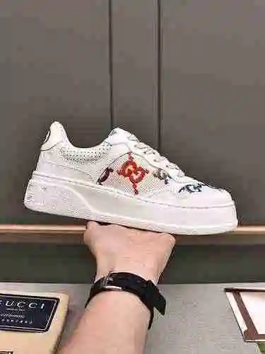 Código de pareja GUCCI: 0602C20 Talla: Mujer 35-41, Hombre 38-46 (Mujer 41, Hombre 45-46, Personaliz