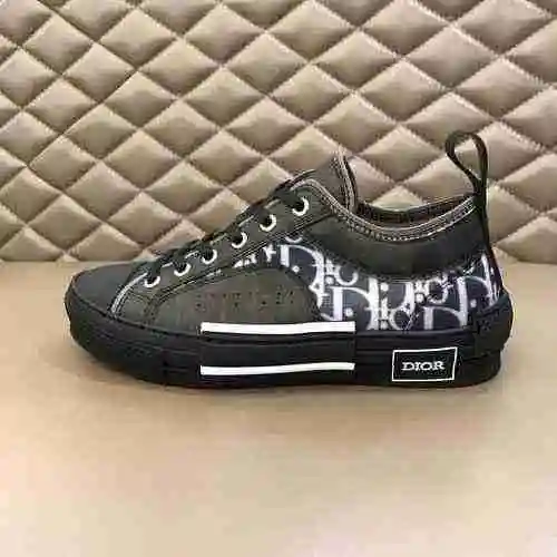 Código de estilo de pareja Dior: 0426B50 Talla: Mujer 36-39 Hombre 38-44
