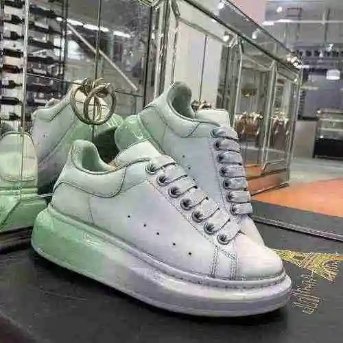1171450 Los últimos zapatos blancos informales de McQueen para parejas 35-44