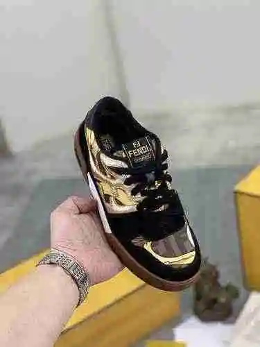 Código de estilo de pareja Fendi: 0510C20 Tamaño: 35-44