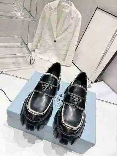 Zapato Prada Mujer Código: 0227C50 Talla: 35-39 (40 personalizados sin devolución ni cambio)