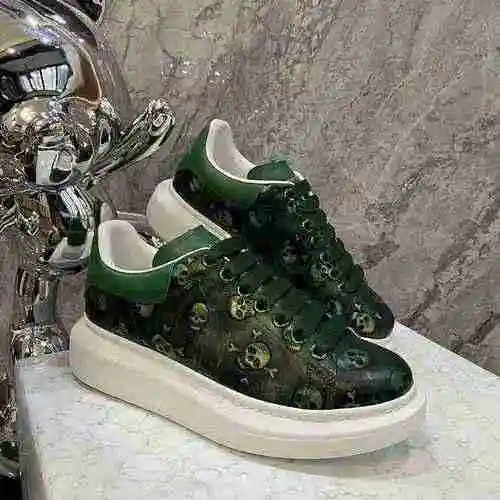 1647340 Los últimos zapatitos blancos de la pareja de McQueen 35-44