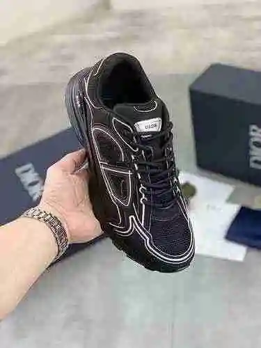 Código de pareja Dior: 0511B80 Talla: Mujer 35-40 Hombre 38-45 (Las tallas 46 y 47 de hombre son per