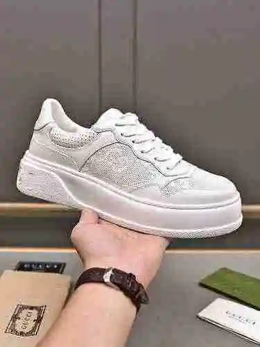Código de pareja GUCCI: 0602C20 Talla: Mujer 35-41, Hombre 38-46 (Mujer 41, Hombre 45-46, Personaliz