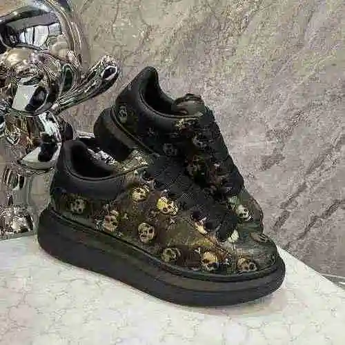 1647340 Los últimos zapatitos blancos de la pareja de McQueen 35-44
