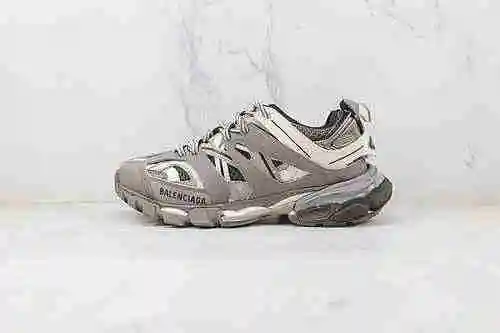 E30 | Soporte para almacenar la versión extranjera de Balenciaga, la tercera generación de la serie 