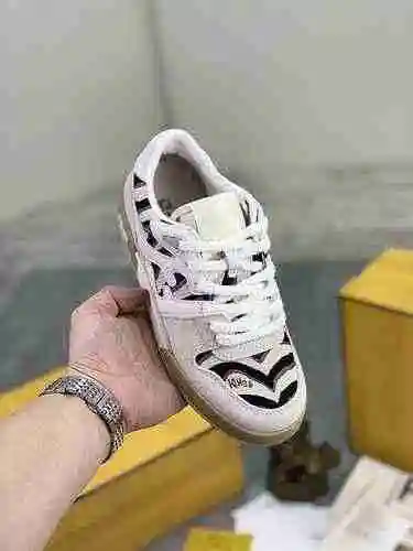 Código de estilo de pareja Fendi: 0510C20 Tamaño: 35-44