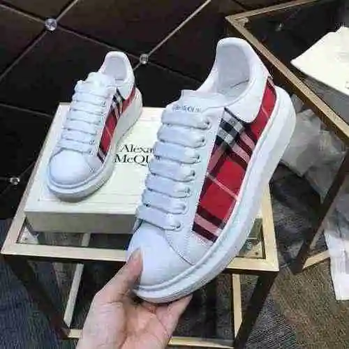 1092310 La última pareja de zapatillas de deporte de moda de McQueen 35-44