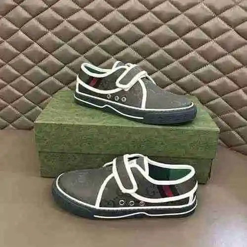 Gucci * Código de estilo de pareja: 0610B40 Talla: Mujer 35/40 Hombre 38/44