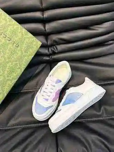 Código de pareja GUCCI: 0702B50 Talla: Mujer 35/40 (34 personalizada) Hombre 38/44 (45 personalizada