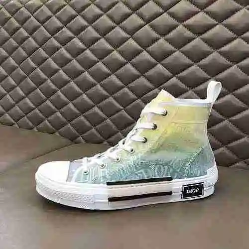 Código de pareja Dior: 0426B60 Talla: Mujer 36-39 Hombre 38-44