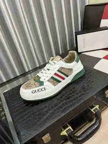 Código de zapato de hombre GUCCI: 0528B50 Talla: 38-44