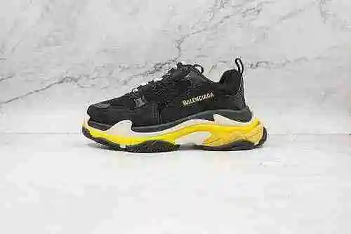 D30 | Apoye la nueva combinación de colores de Balenciaga Black y Yellow Balenciaga Triple S