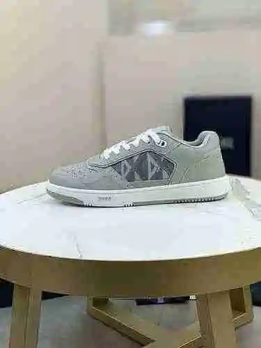 Código de pareja Dior: 0606D00 Talla: Mujer 35-40 Hombre 38-46 (Las tallas de hombre 38, 35, 46 son 