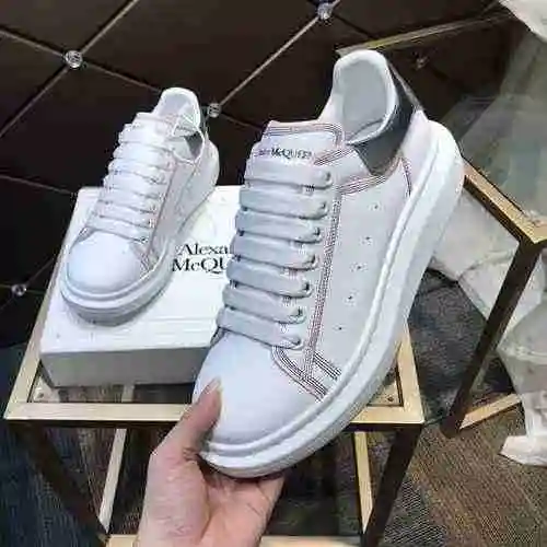 1092330 Nuevas zapatillas casuales versátiles de la pareja McQueen 38-44