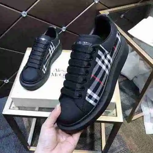 1092310 La última pareja de zapatillas de deporte de moda de McQueen 35-44