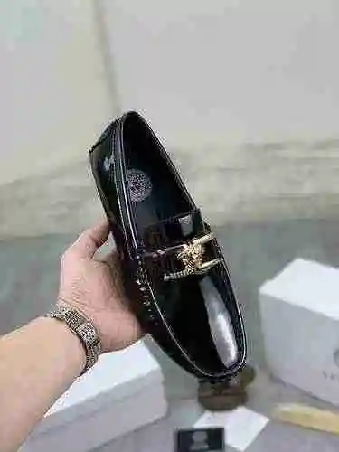 Zapato Versace Hombre Código: 0510B10 Talla: 38-45