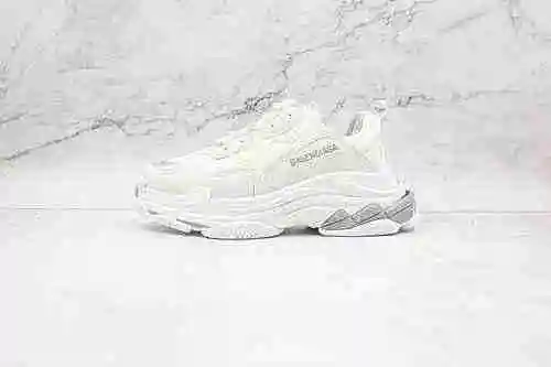 D30 | Soporte nueva tienda combinación de colores Balenciaga Triple S Balenciaga Vintage Daddy Shoes