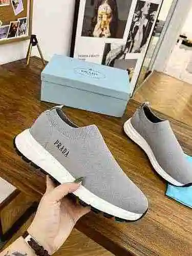 Prada Código de estilo de pareja: 0227B80 Tamaño: 35-45 (45 Personalizado sin devolución ni cambio)