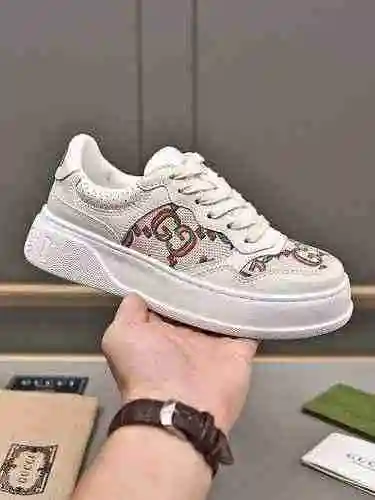 Código de pareja GUCCI: 0602C20 Talla: Mujer 35-41, Hombre 38-46 (Mujer 41, Hombre 45-46, Personaliz