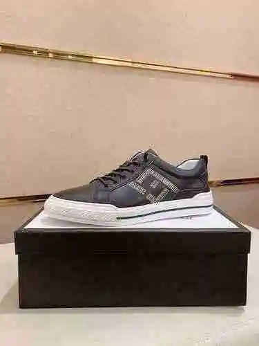 Zapato GUCCI para hombre Código: 0525B50 Talla: 38-43