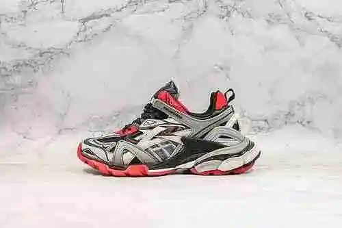 G00 | Respalda el lanzamiento de la segunda tienda de Balenciaga Track 4.0, la cuarta generación de 
