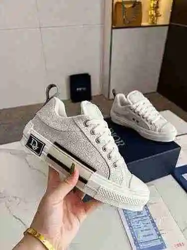 Código de estilo de pareja Dior: 0421C20 Talla: Mujer 35-40 Hombre 39-45