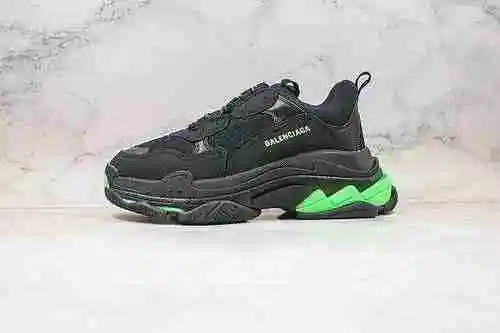 D20 | Soporte para guardar Balenciaga Triple S en negro y verde de Balenciaga, original italiano, ti