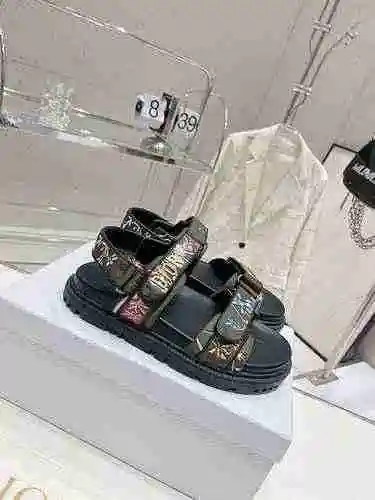Zapato Dior Mujer Bordado Código de estilo: 0606C00 Talla: 35-41