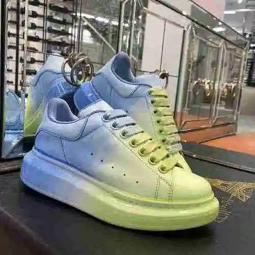 1171450 Los últimos zapatos blancos informales de McQueen para parejas 35-44