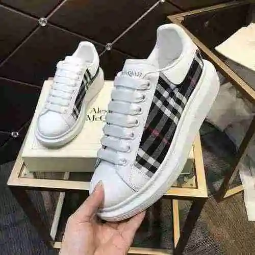 1092310 La última pareja de zapatillas de deporte de moda de McQueen 35-44