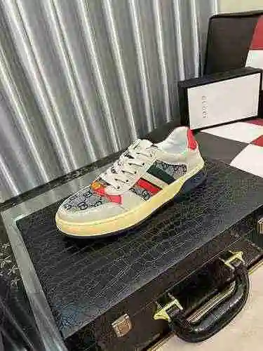 Código de zapato de hombre GUCCI: 0528B50 Talla: 38-44