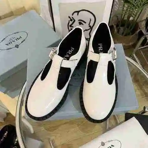 Zapato Prada Mujer Código: 0227C20 Talla: 35-40 (41 Personalizado sin devolución ni cambio)